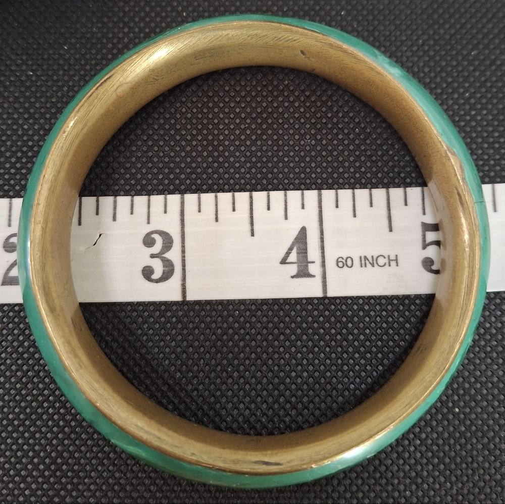 VINTAGE natural malachite inlaid handmade bangle With Brass Interior - Picture 8 of 10